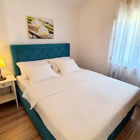 With Sea View Apartment *