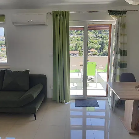 Apartament With Sea View